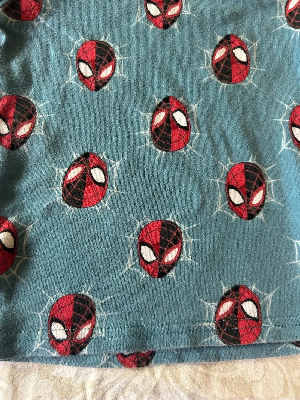 Marvel Kids Spider-Man Face Print Pajama Set in Blue and Red